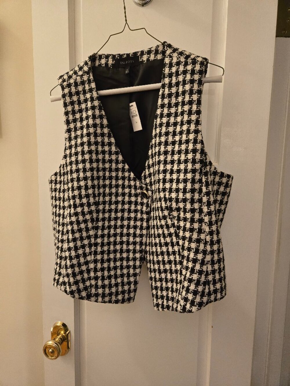 Black and white houndstooth check vest